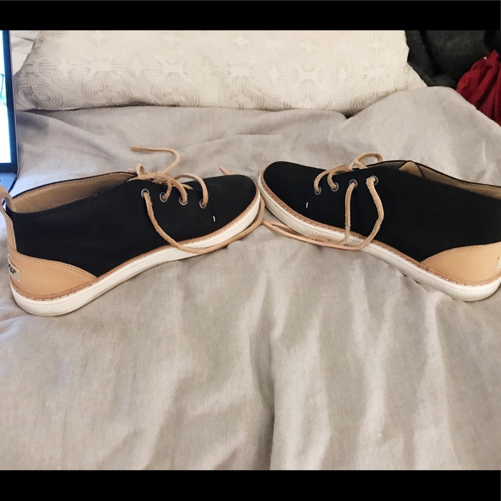 UGG sneakers worn once size 7